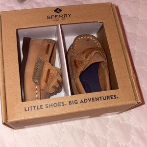 Sperry Tan Dress Shoes with Classic Design and Durable Soles